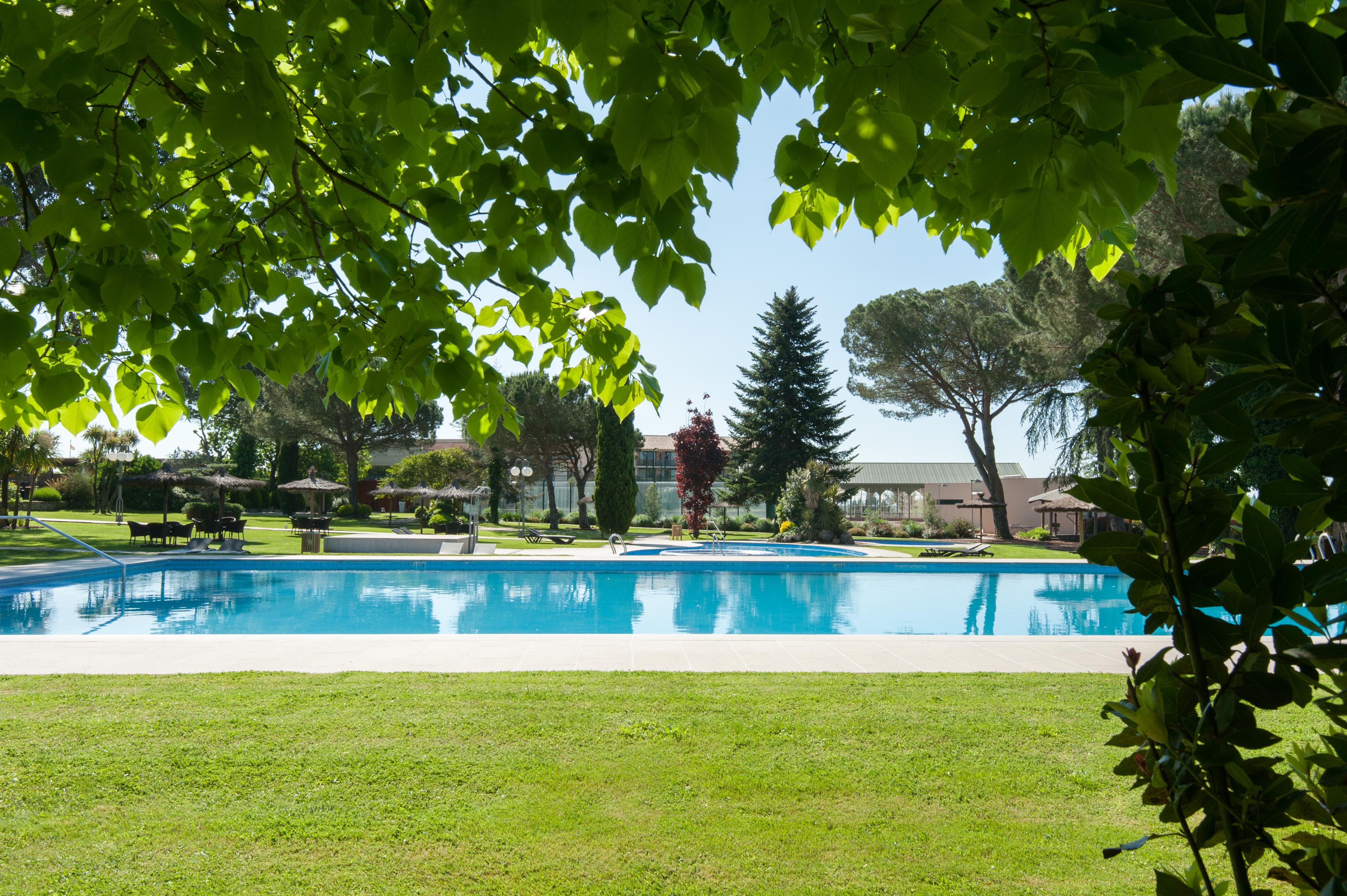Hotel Mas Sola Санта-Колома-де-Фарн Экстерьер фото
